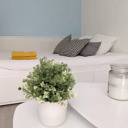 Faubourg-raines Apartman *